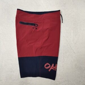Oakley Shorts Mens 34 Red 10" Colorblock Board Shorts Drawstring Back Pocket